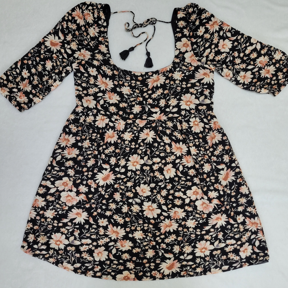 American Eagle Outfitters Black and Peach Floral Mini Dress